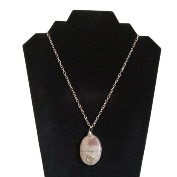 Metal Wire Wrapped Brown and Tan Oval Stone Pendant Silver Toned Chain Necklace - Picture 1 of 9